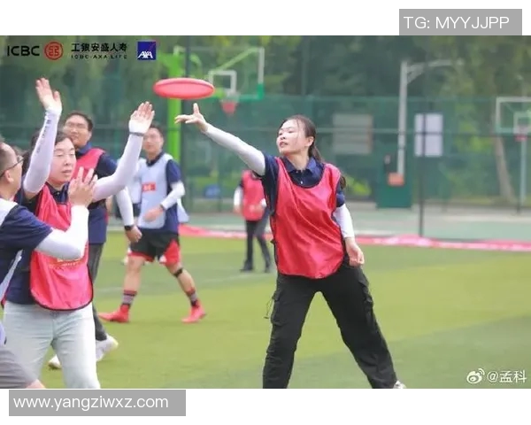 飞盘盛宴：深入广州飞盘队的训练与团队精神探索